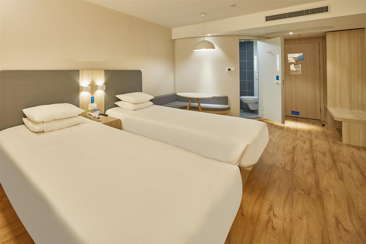 Hanting Express Jiande Xin'Anjiang New Branch Exteriör bild